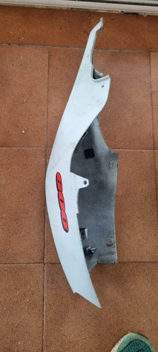 Colin y pilotos Suzuki GSXR 600 K6