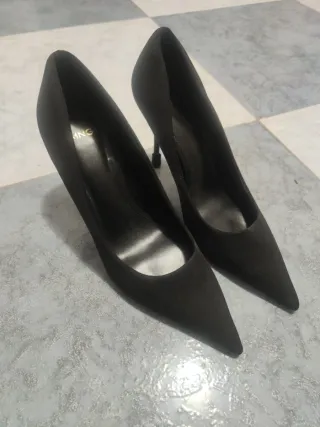 Zapatos de tacón negros