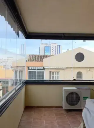 CERRAMIENTOS DE CORTINAS DE CRISTAL