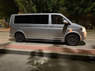 Volkswagen Caravelle 2013