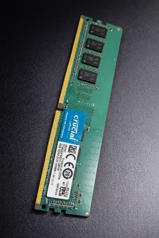 Crucial 4GB DDR4