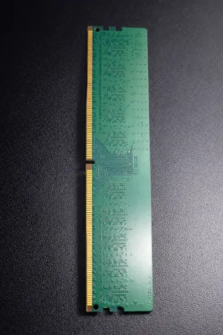 Crucial 4GB DDR4