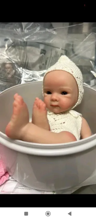 Muñeca bebé realista silicona pintada