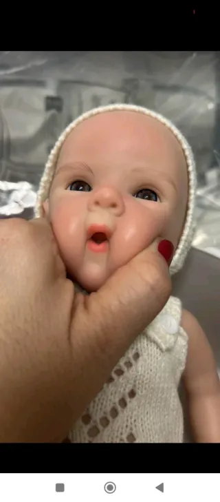 Muñeca bebé realista silicona pintada