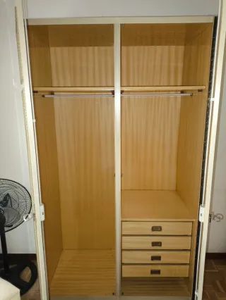 Armario antiguo madera y metal