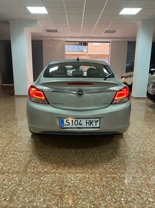 Opel Insignia limousine 130cv