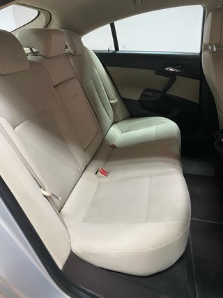 Opel Insignia limousine 130cv