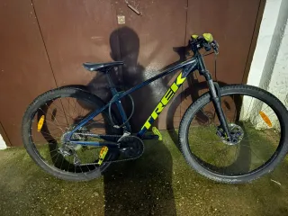 Bicicleta Trek Azul y Negra