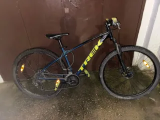 Bicicleta Trek Azul y Negra