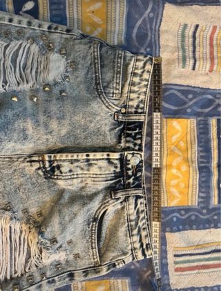 Shorts jeans con borchie taglia L