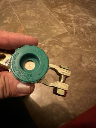 Desconectador de Bateria Coche para Polo Negativo.