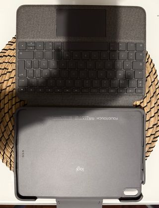 Protetor/Teclado Logitech Folio Touch iPad