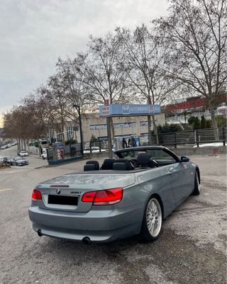 BMW Serie 335i Bi-turbo cabrio. 306cv pegatina C!