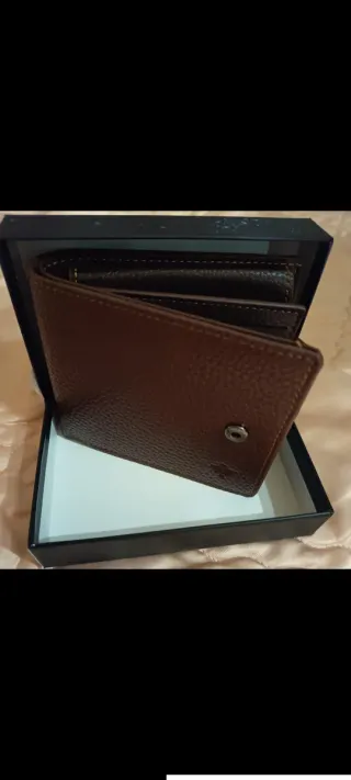 Cartera de polipiel marrón de hombre