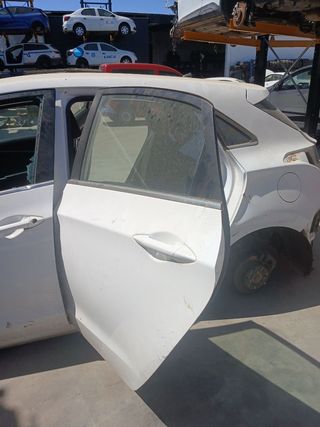 PUERTA TRASERA IZQUIERDA HYUNDAI I30 (GD)