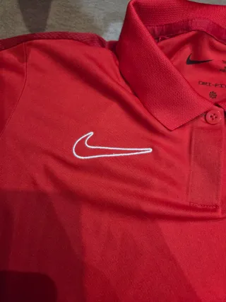 Polo Nike Rojo Talla XS Nuevo