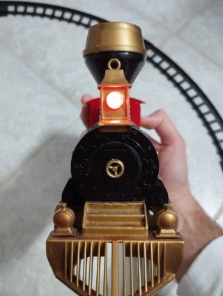 Trenino elettrico di Natale con fumo,luci e suoni