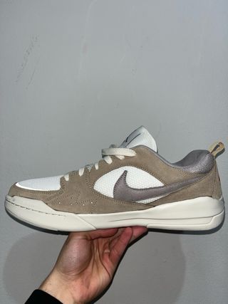 nike Jordan CMFT Era Beige/Bianco Tg 48.5