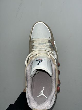 nike Jordan CMFT Era Beige/Bianco Tg 48.5