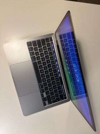 MacBook Pro 13 M2 8GB 256GB SSD