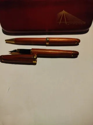 Pluma estilográfica y bolígrafo Urbinsa