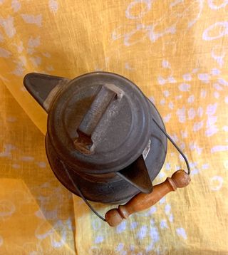 Antigua lata (zafra) aceite con forma de lechera