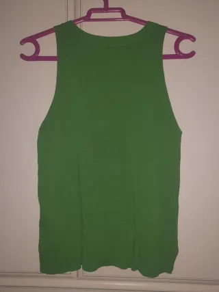 Top verde sin mangas