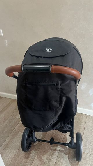 Carro de bebé negro