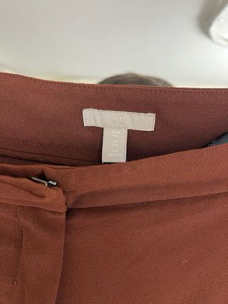 Pantalón traje color teja