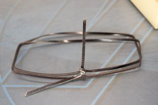 Louis Vuitton, Monogram Empreinte. Caja vacía de funda para iPhone.