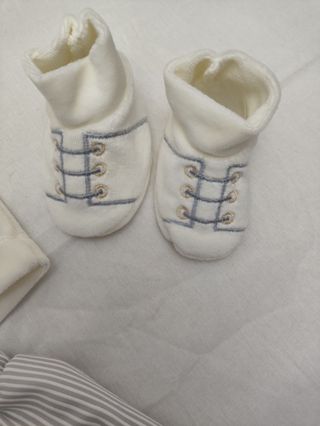 Conjunto bebé ANITA bege 6 meses - Novo