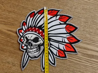 Parche grande bordado calavera indio