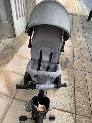 Triciclo Kinderkraft con manillar y capota