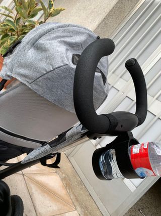 Triciclo Kinderkraft con manillar y capota