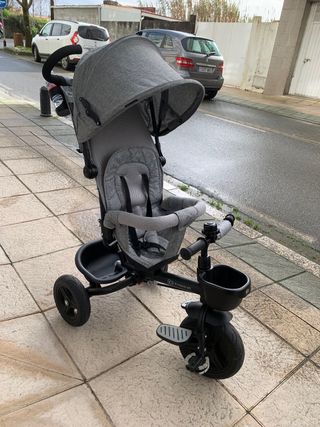Triciclo Kinderkraft con manillar y capota