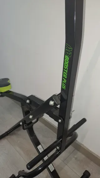 Máquina de ejercicios plegable multifuncional