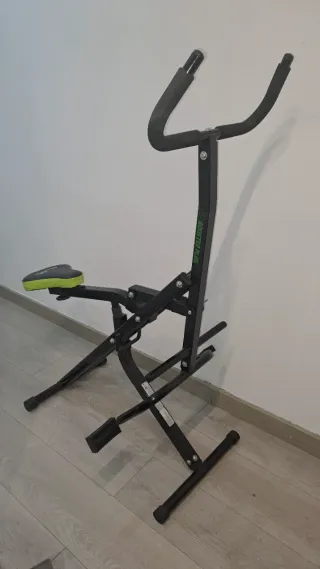 Máquina de ejercicios plegable multifuncional