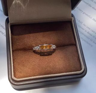 Anillo Plata Pura con Piedras Amarillas