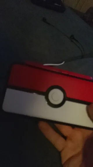 Nintendo 2DS XL Edición Pokeball