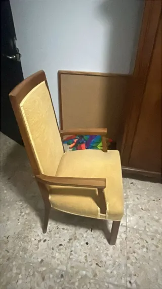 7 Sillones Antiguos de Madera y Tela