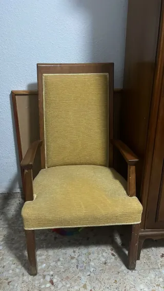 7 Sillones Antiguos de Madera y Tela