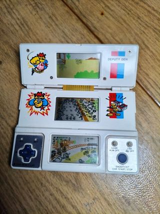 Consola VTL DEPUTY DEN (VTech, 1982) Tri-Screen