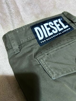 Pantalón Cargo Diesel Verde Militar Talla M