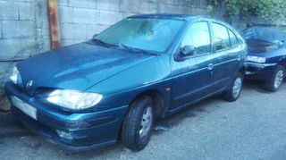 Centralita motor 7700102267 renault megane 533219