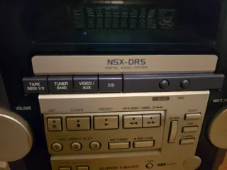 Aiwa NSX-DR5 Equipo de Sonido