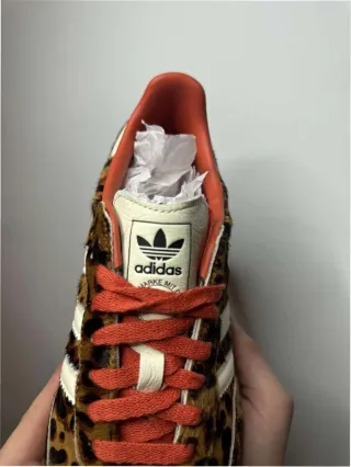 Adidas Samba OG Leopardo Rojo Talla 38