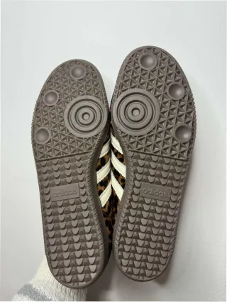 Adidas Samba OG Leopardo Rojo Talla 38