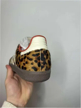 Adidas Samba OG Leopardo Rojo Talla 38
