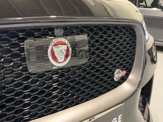 JAGUAR F-Pace 5.0 V8 405kW SVR AWD Auto