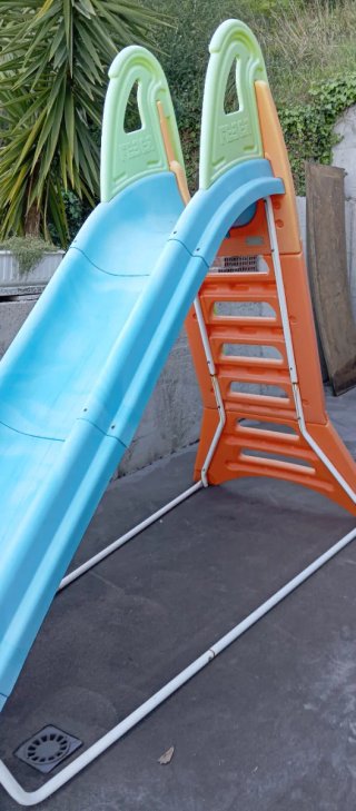 Oportunidad !!!Tobogán Feber Mega Slide con Agua
